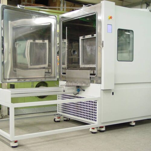 batch_Automotive-Climatic-chamber-with-automated-platform-for-airbag-testing2